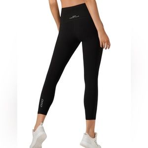 Lorna Jane All Day Pocket Tight Size Small